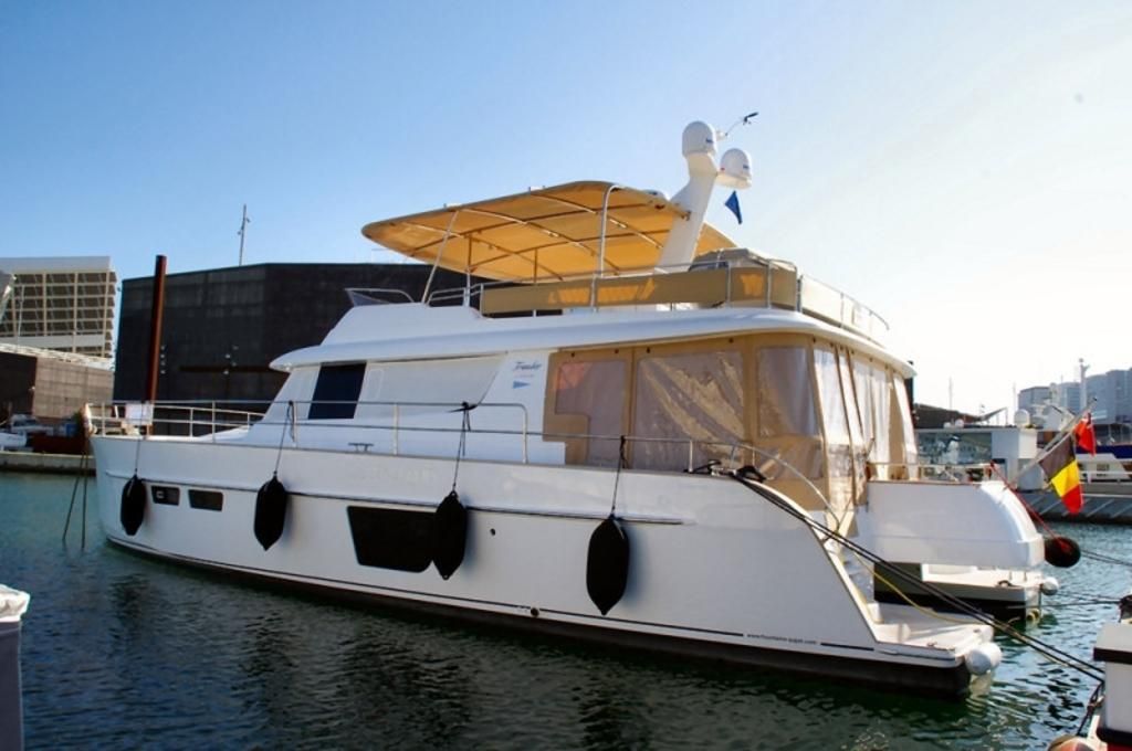 2011 Fountaine Pajot 54 