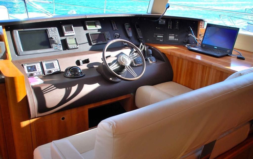 2011 Fountaine Pajot 54 
