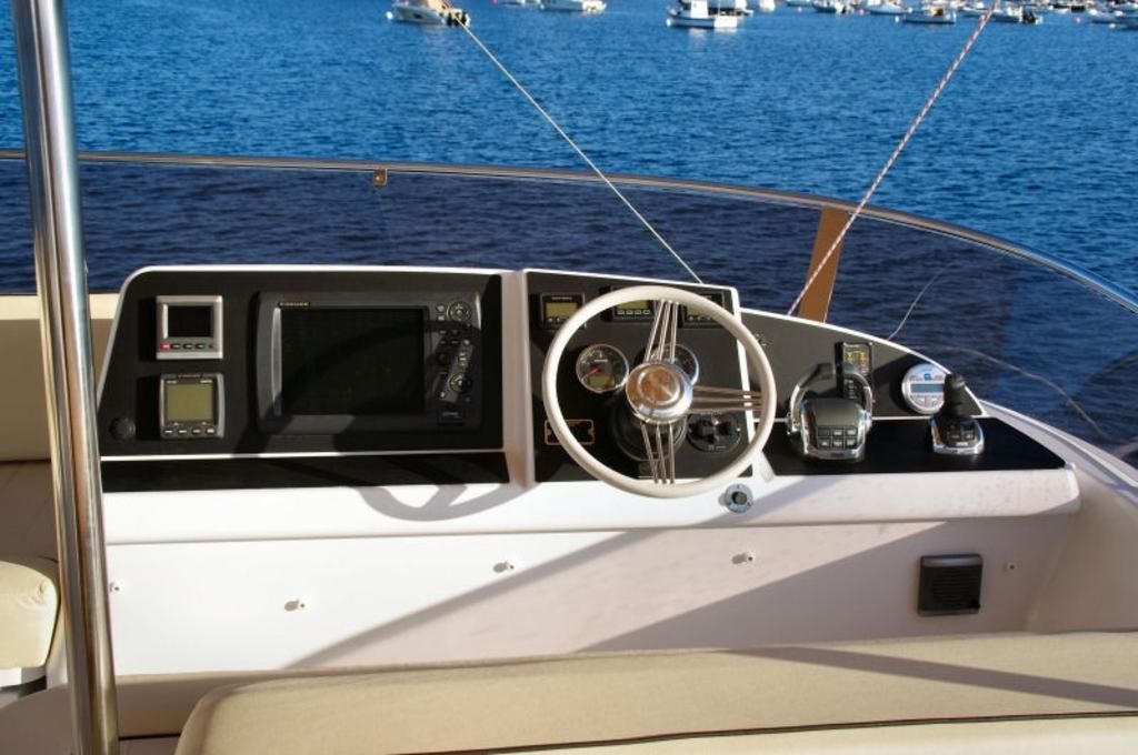 2011 Fountaine Pajot 54 