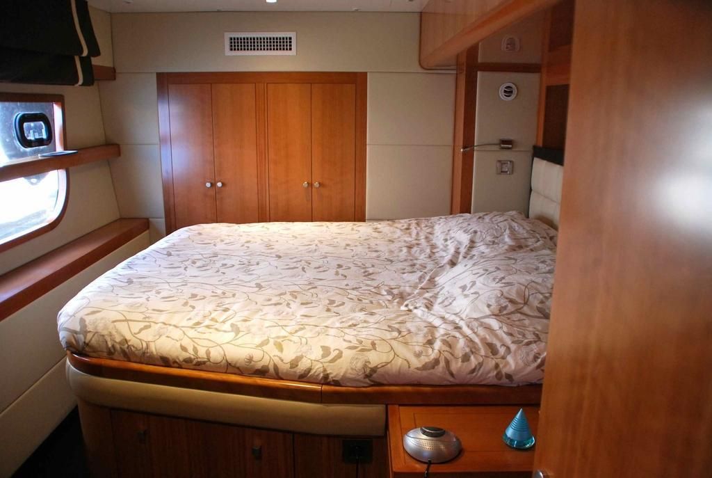2011 Fountaine Pajot 54 