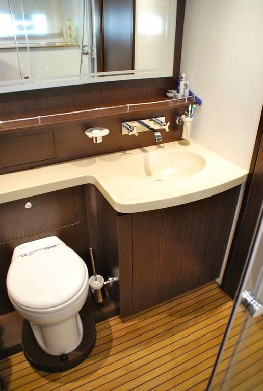 2011 Fountaine Pajot 54 