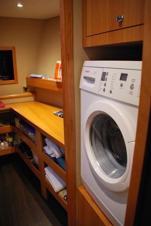 2011 Fountaine Pajot 54 