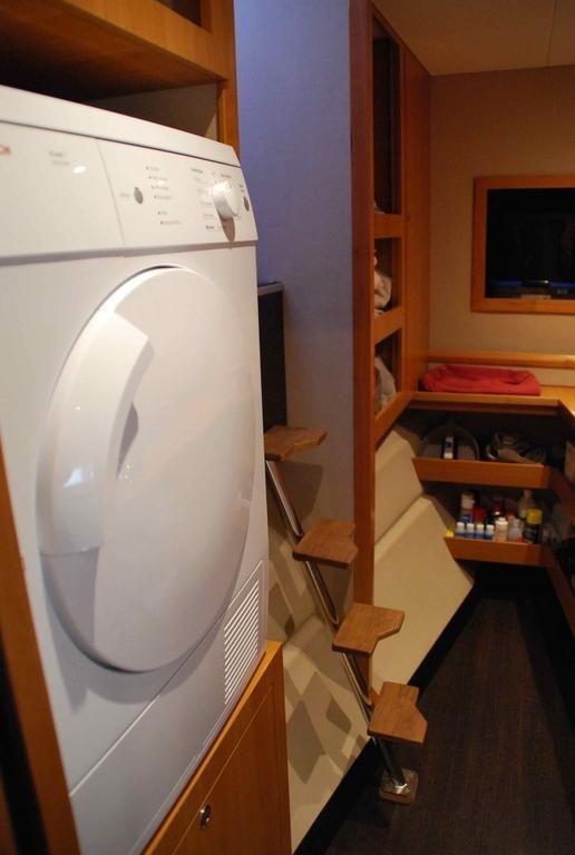 2011 Fountaine Pajot 54 