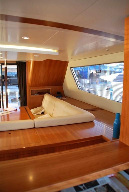 2011 Fountaine Pajot 54 