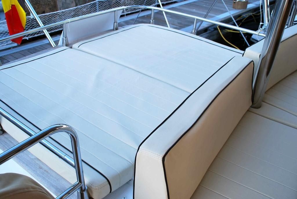2011 Fountaine Pajot 54 