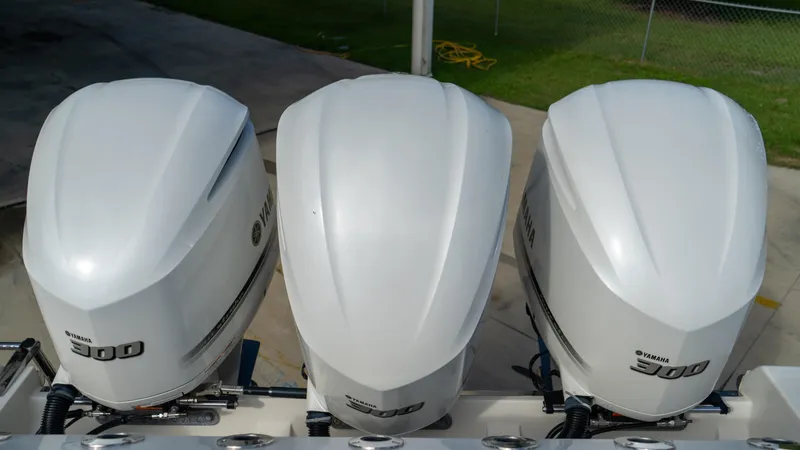  Yacht Photos Pics Triple Yamaha 300 outboard engines on a 2020 Sailfish 360 CC boat.