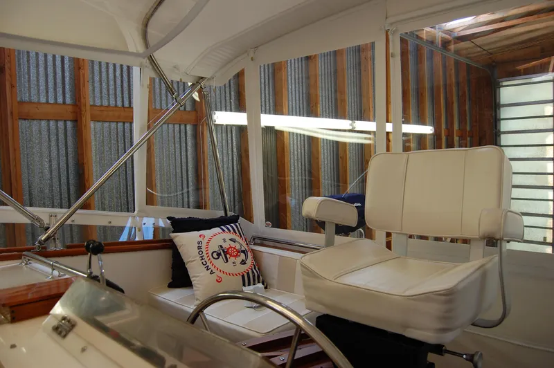 Legacy Yacht Photos Pics 