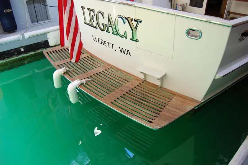 Legacy Yacht Photos Pics 