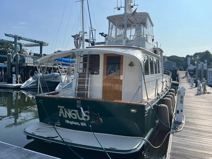 Angus III Yacht Photos Pics 