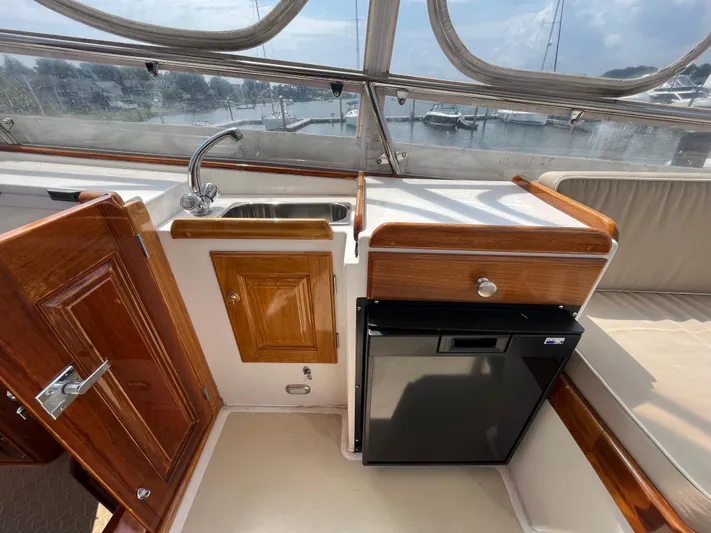 Angus III Yacht Photos Pics 