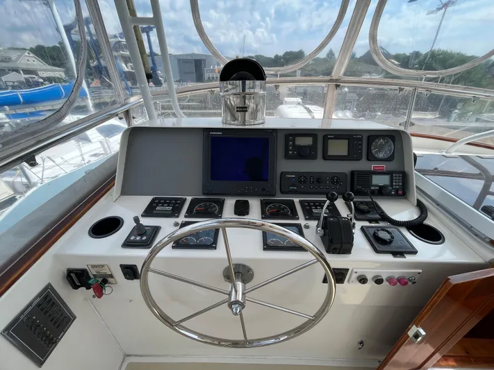 Angus III Yacht Photos Pics 