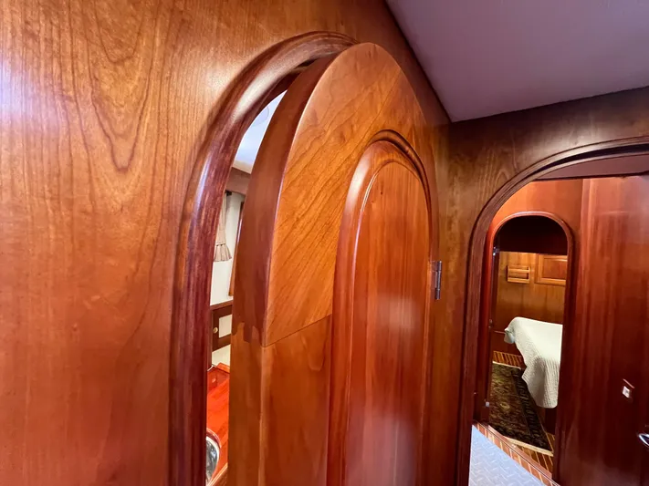 Angus III Yacht Photos Pics 