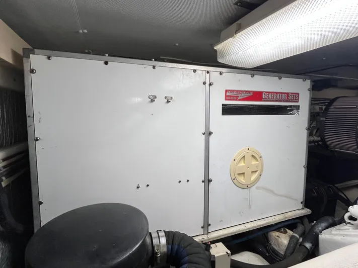 Angus III Yacht Photos Pics 