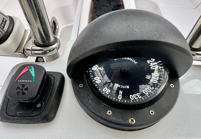 Roubaix Yacht Photos Pics 