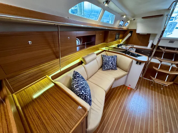 Roubaix Yacht Photos Pics 