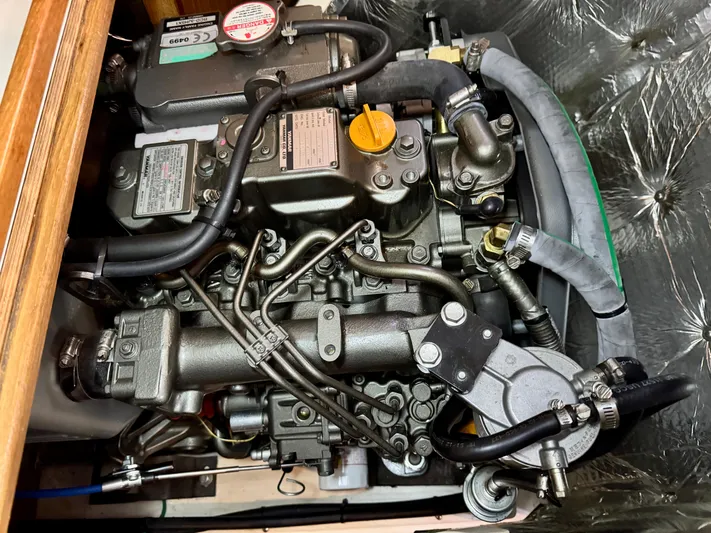 Roubaix Yacht Photos Pics 