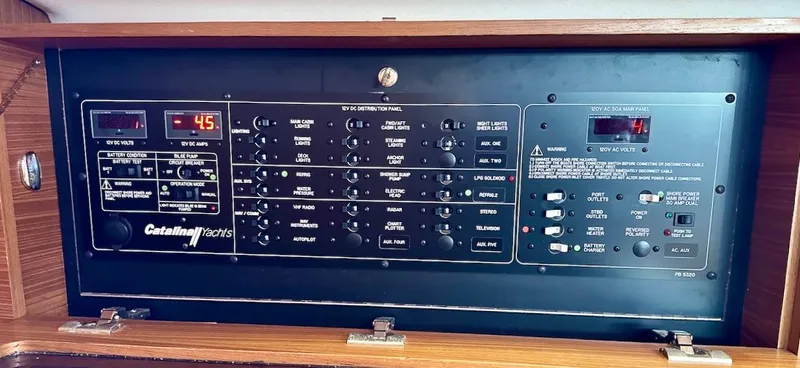 Roubaix Yacht Photos Pics 