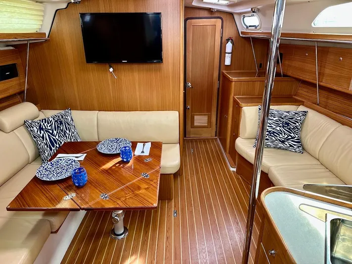 Roubaix Yacht Photos Pics 