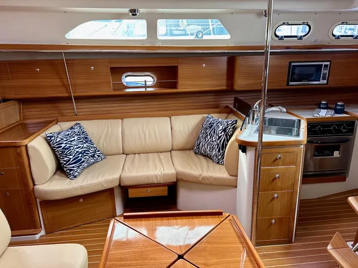 Roubaix Yacht Photos Pics 