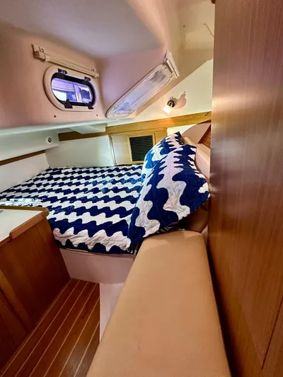 Roubaix Yacht Photos Pics 