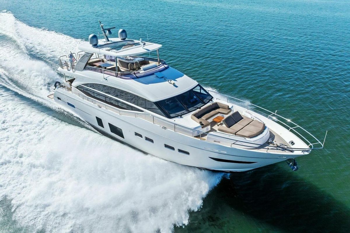 2018 Princess 75