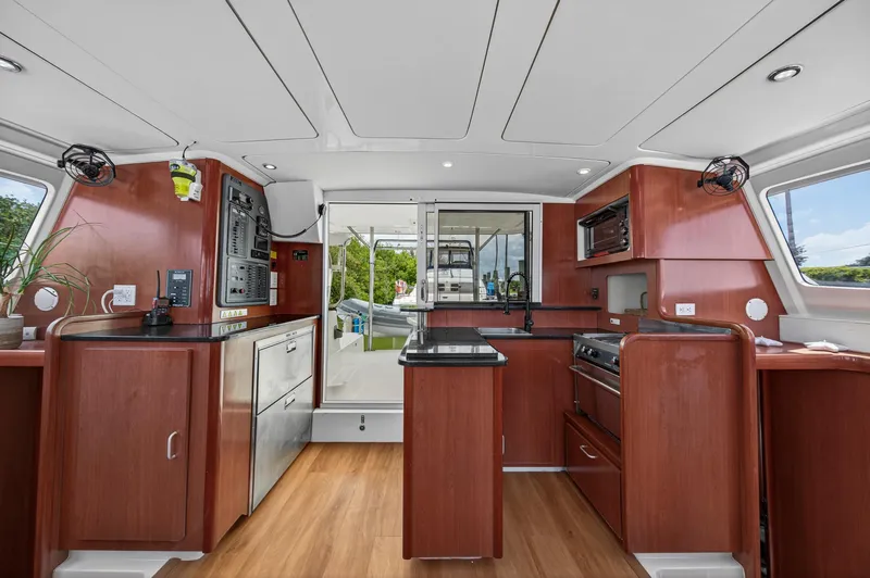 Cocoa Bella Yacht Photos Pics 