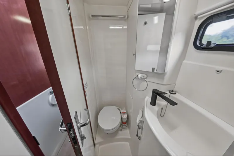 Cocoa Bella Yacht Photos Pics 