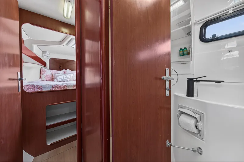 Cocoa Bella Yacht Photos Pics 