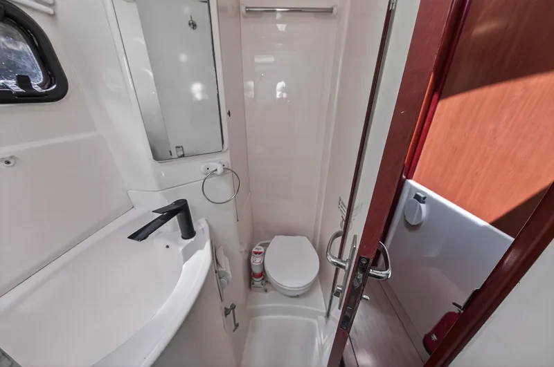 Cocoa Bella Yacht Photos Pics 