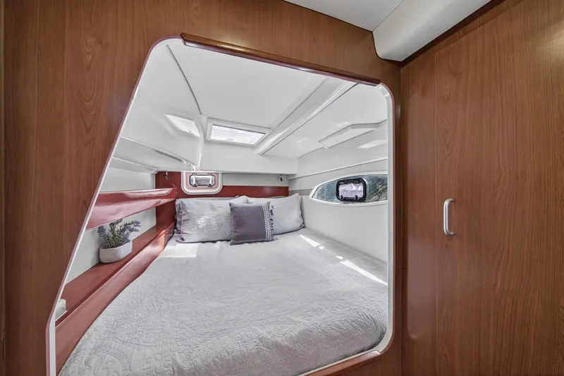 Cocoa Bella Yacht Photos Pics 