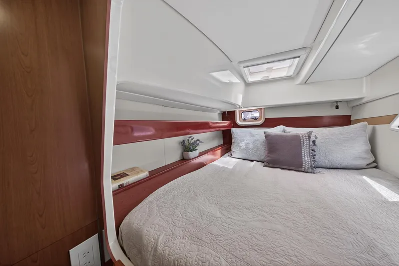 Cocoa Bella Yacht Photos Pics 