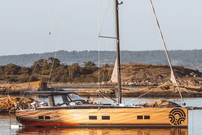 Hanse 548