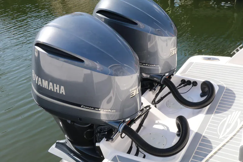  Yacht Photos Pics Yamaha 300 Hp