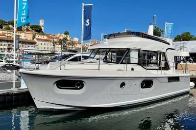 2023 Beneteau Swift Trawler 41 Fly