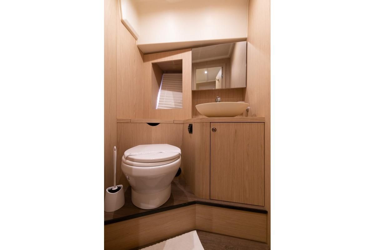 2019 Beneteau 48 