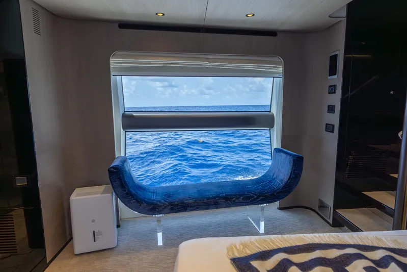 Captain Morgan II Yacht Photos Pics 