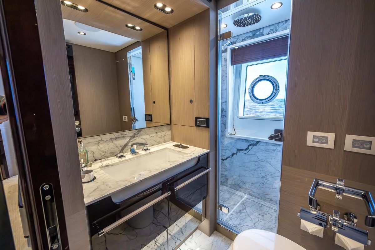 2021 Azimut 88 
