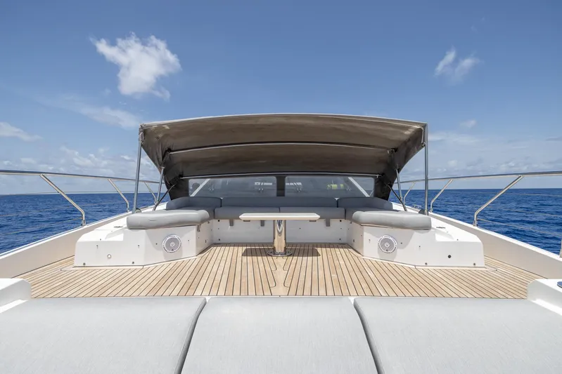 Captain Morgan II Yacht Photos Pics Luxury Azimut Grande 27 METRI yacht deck with seating, ocean view, 2021 model.