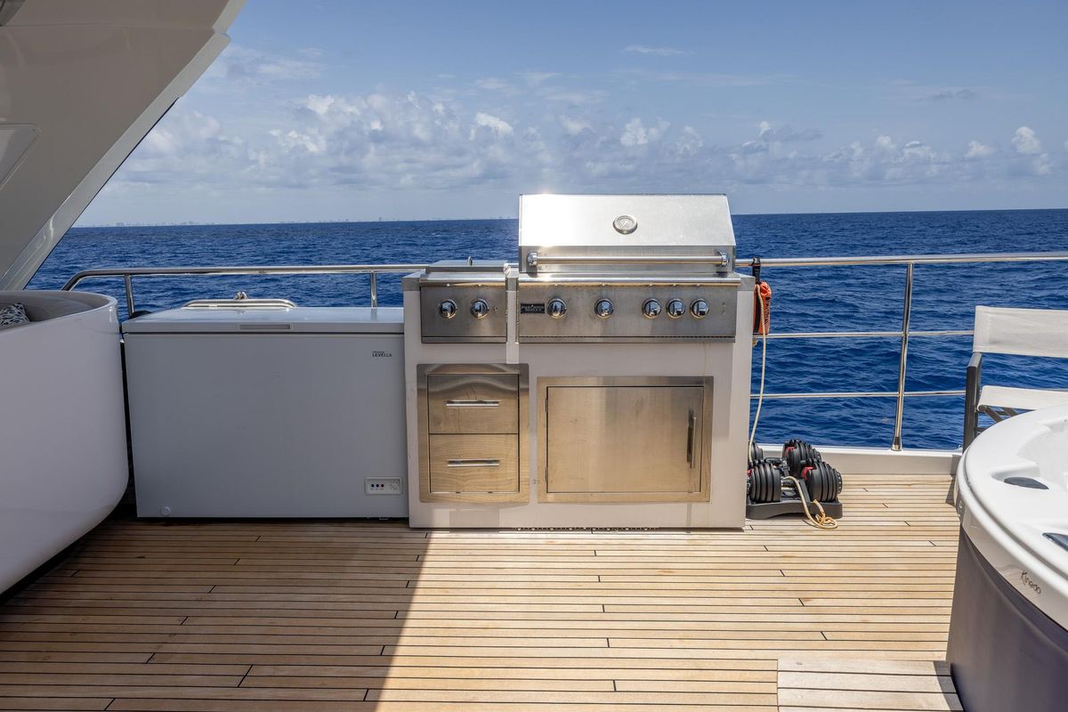 2021 Azimut 88 