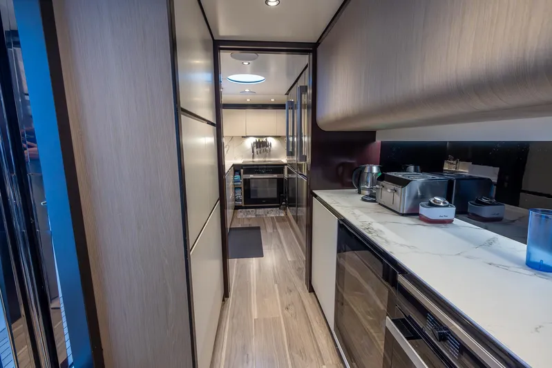 Captain Morgan II Yacht Photos Pics 