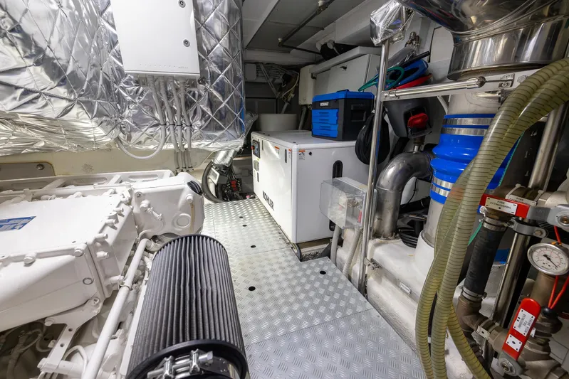 Captain Morgan II Yacht Photos Pics 