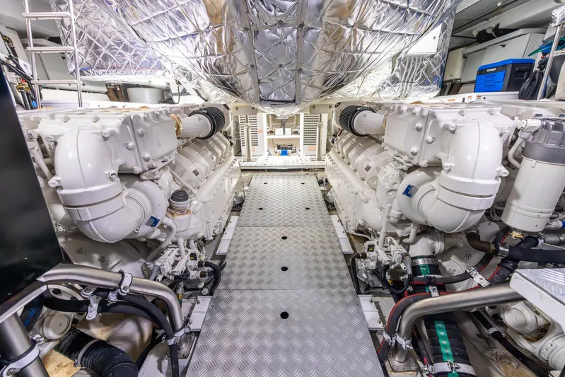 Captain Morgan II Yacht Photos Pics 