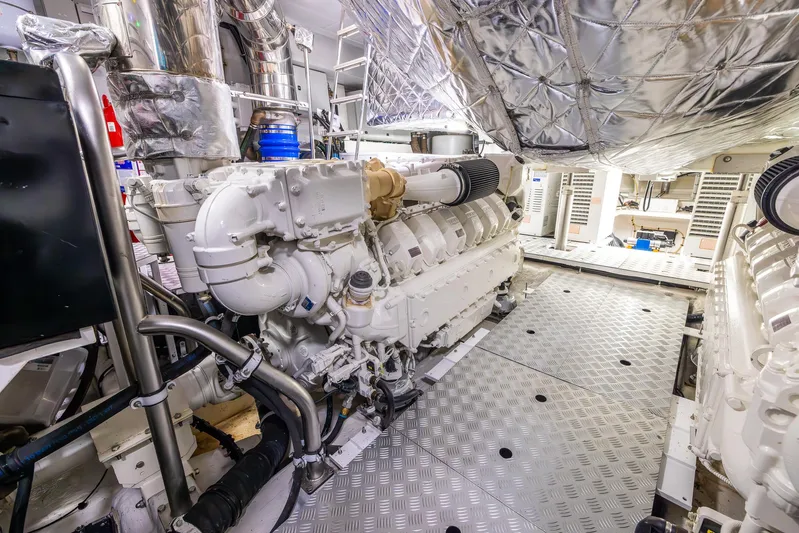 Captain Morgan II Yacht Photos Pics 