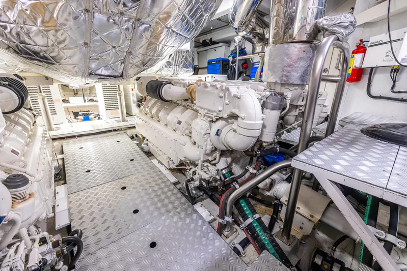 Captain Morgan II Yacht Photos Pics 