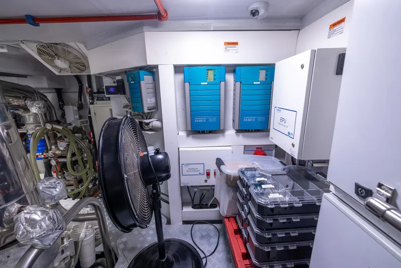 Captain Morgan II Yacht Photos Pics 