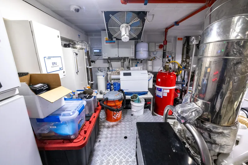 Captain Morgan II Yacht Photos Pics 