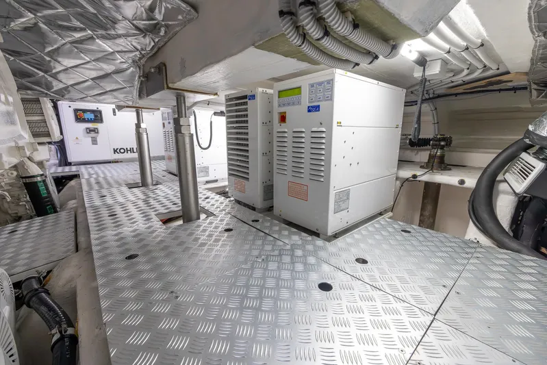 Captain Morgan II Yacht Photos Pics 