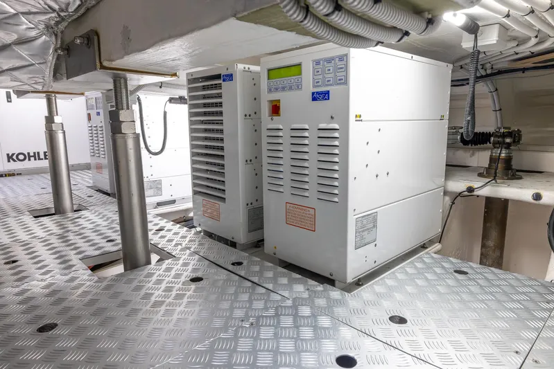 Captain Morgan II Yacht Photos Pics 