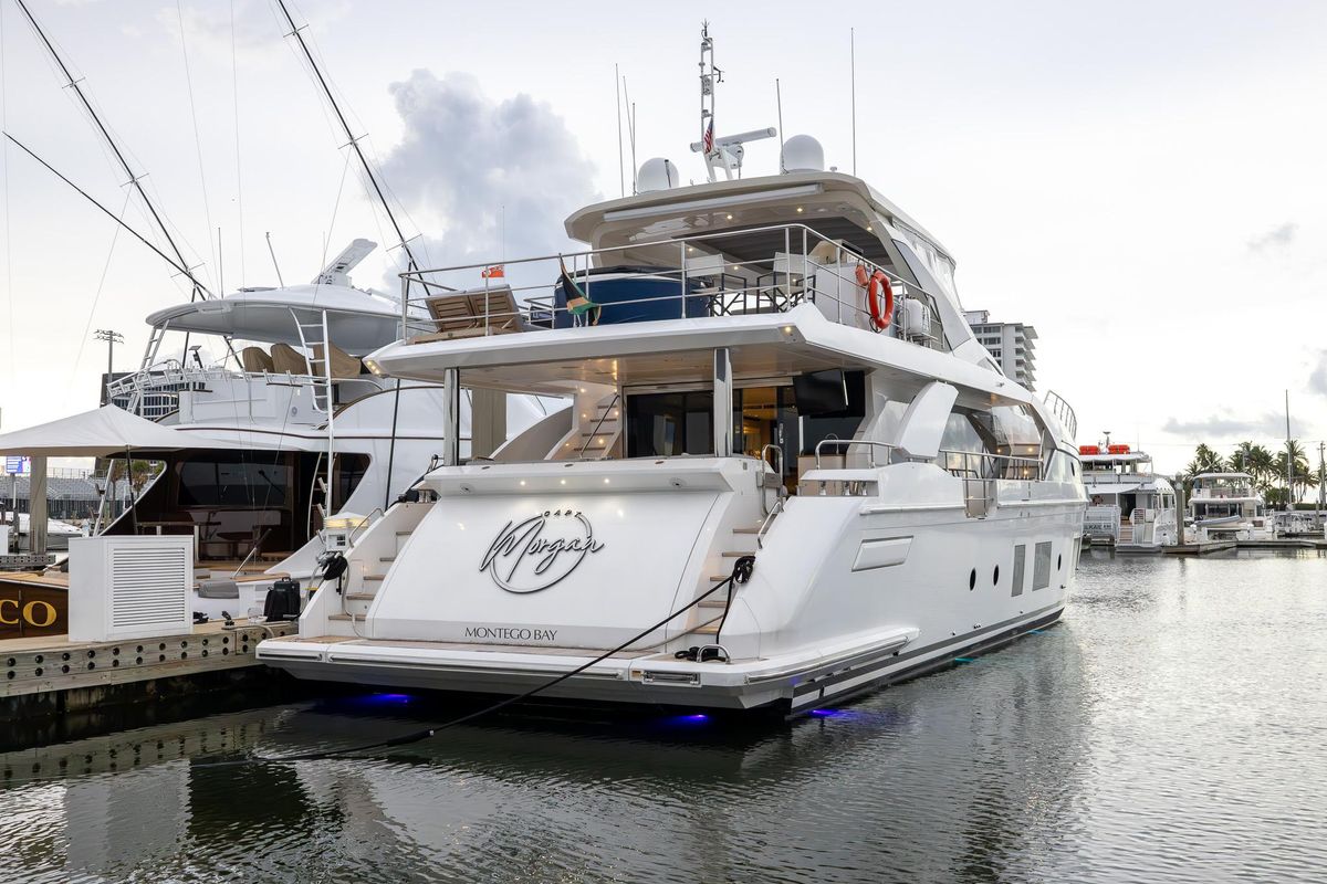 2021 Azimut 88 