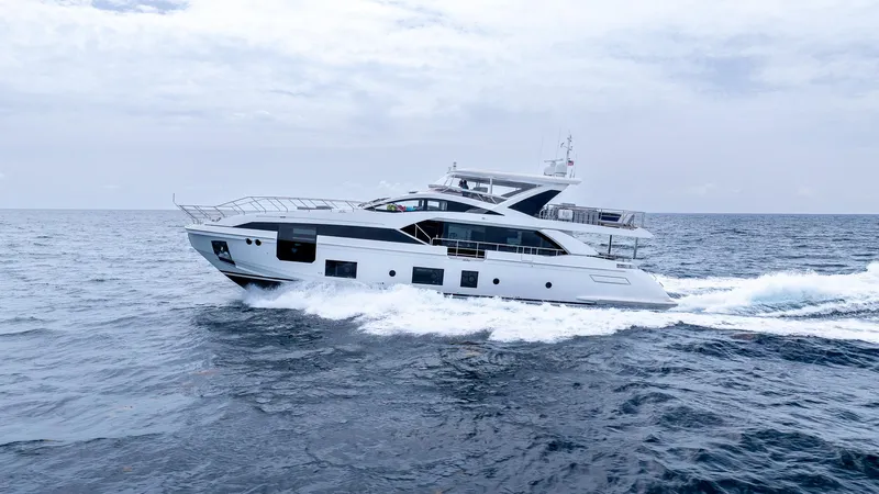 Captain Morgan II Yacht Photos Pics 